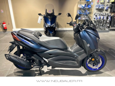 YAMAHA X-MAX 125